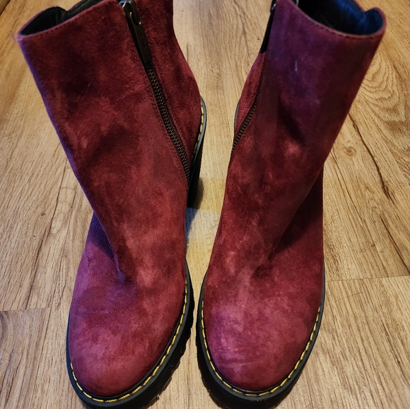 Dr. Martens Magdalena burgundy suede boot size 9 EUC - Picture 7 of 10